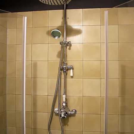 Wohlfuehl -direkt--- Kaisereins Punkt De --- Traditionelles Lehmhaus Parken Gratis Appartement Quedlinbourg